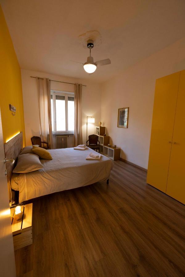 Iris 128: Il Terrazzino Sul Giardino Apartamento Turim Exterior foto
